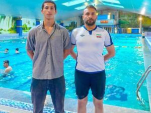 یک شناگر و یک مربی مازنی در اردوی تیم ملی امید