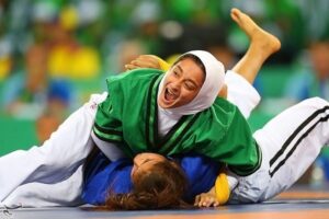 مدعیان برای قهرمانی کشور به صف می‌شوند/ تمرین متمرکز بانوان آلیش‌کار