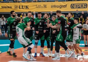 چِلم نفسی به راحتی کشید/ تقابل اسفندیار و کاپیتان اسبق تیم ملی