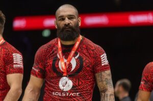 کشتی آزاد در قفس MMA !/ مبارز سنگین وزن آملی با حریف سرسخت روس
